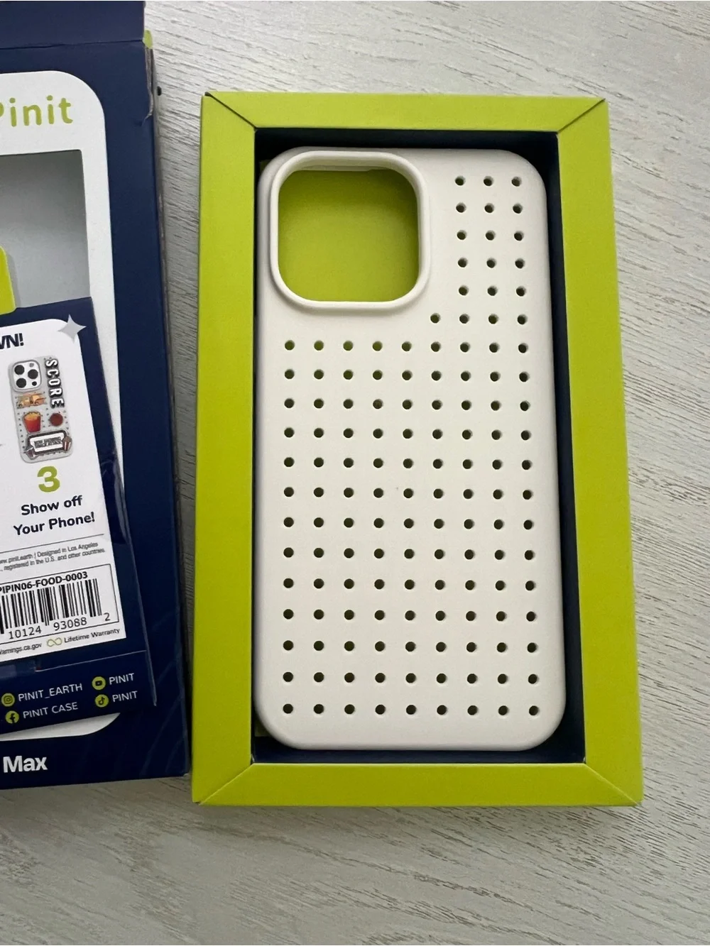 Pinit Dynamic Case for iPhone 14 Pro - White $39.99